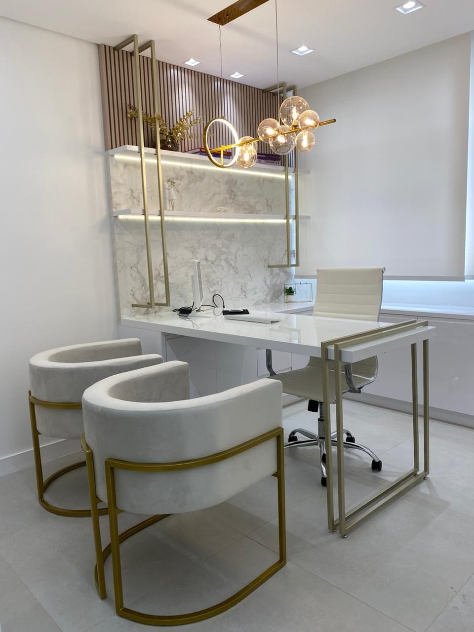 ესთეტიკის ცენტრი ფუნქციური კარადებით