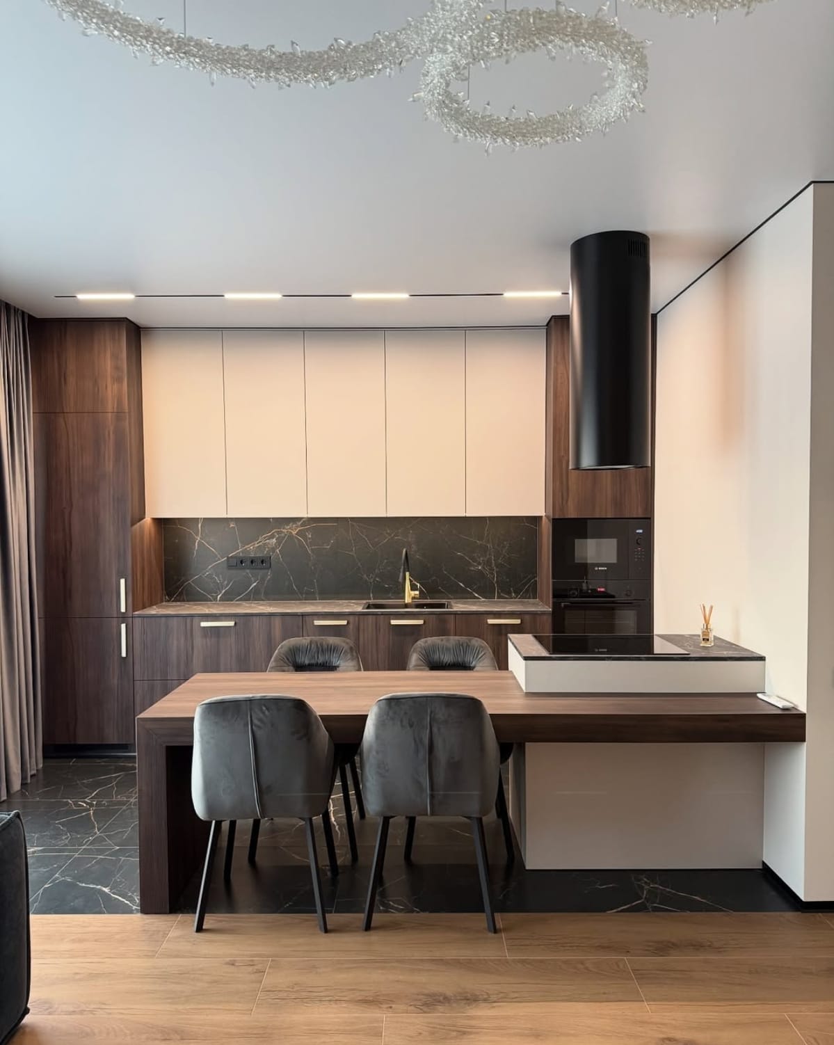 mdf სამზარეულო დაშპონილი და შეღებილი კომბინაციით